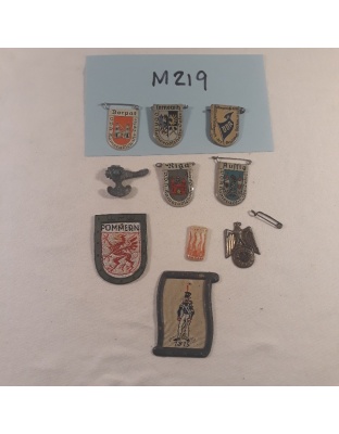 Lot of 10 various Military items - german, etc