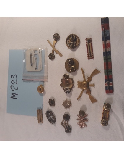 Lot of 16 US war items - (WWI, plus)